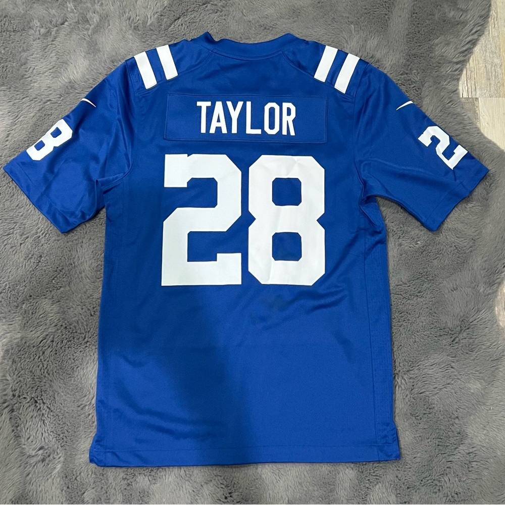 Indianapolis Colts Jonathan Taylor #28 Alternate jersey